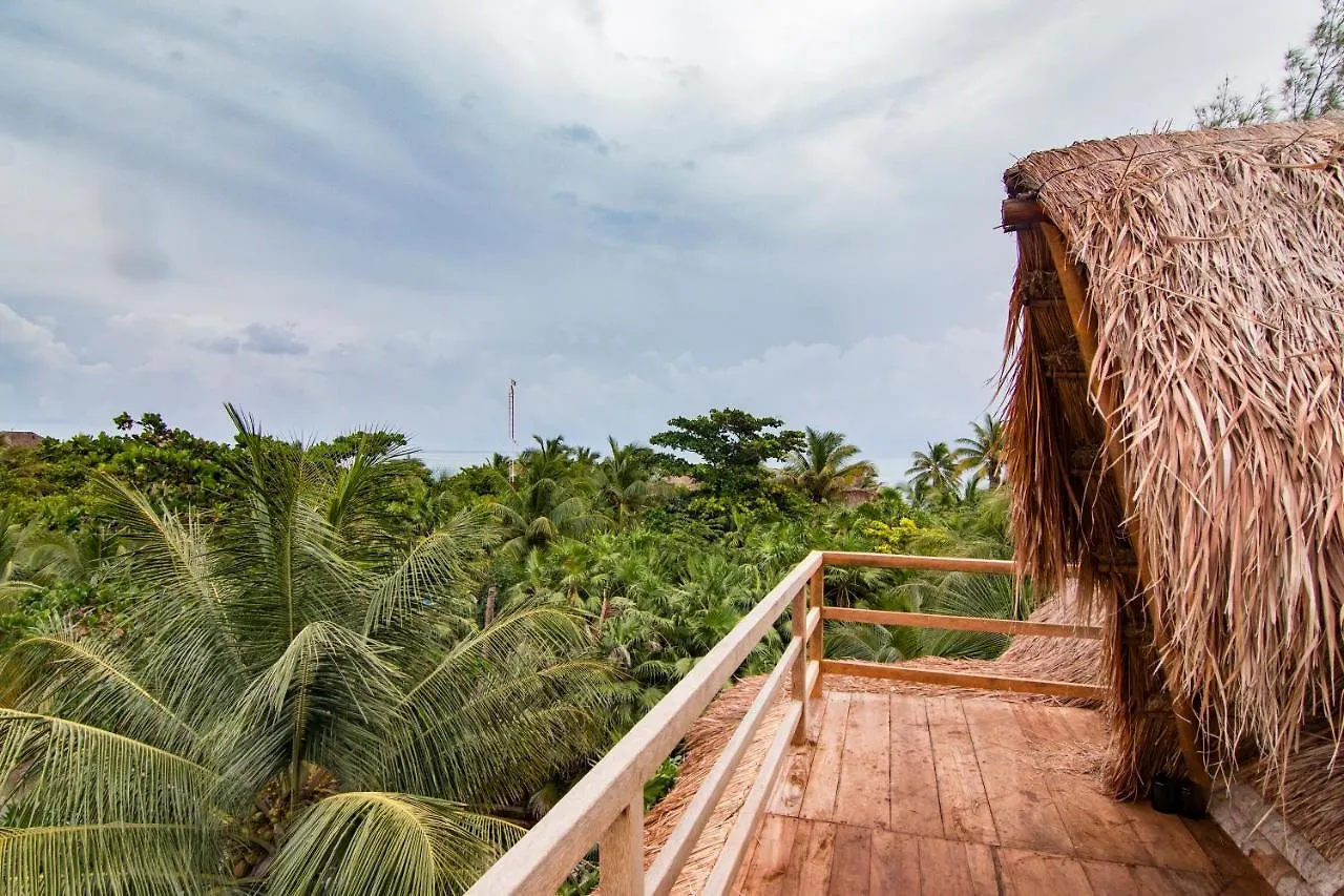 Bambu Gran Palas Hostal Party Hostel Tulum