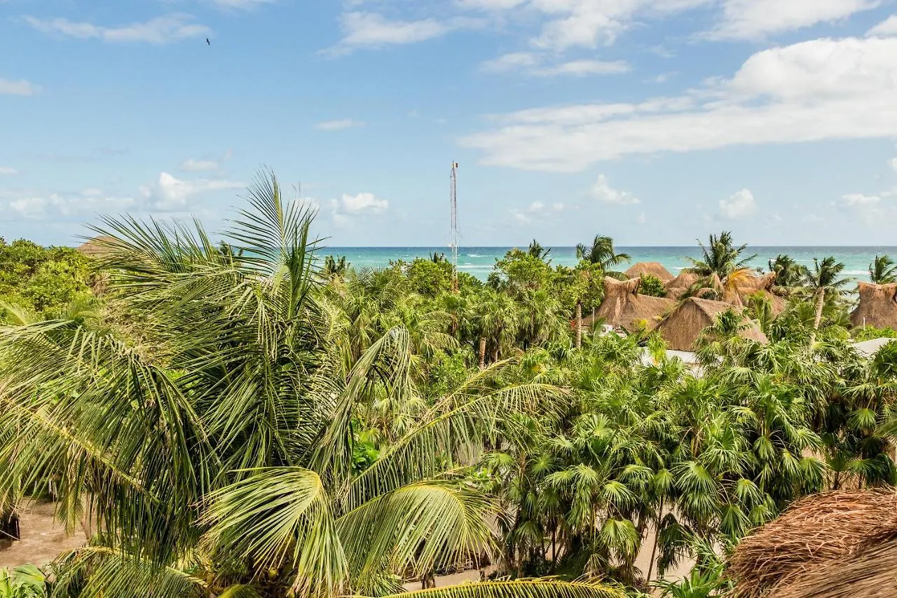 Bambu Gran Palas Hostal Party 0*, Tulum